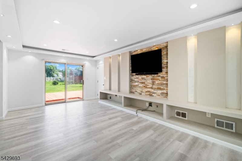 726 New Brunswick Road Somerset, NJ 08873 - Photo 10 of 27