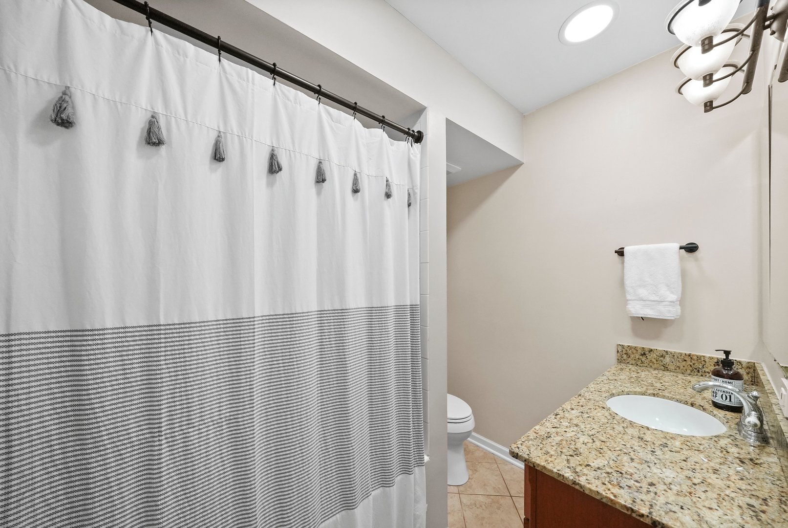 1448 North Orleans Street, Unit 2A Chicago, IL 60610 - Photo 23 of 35