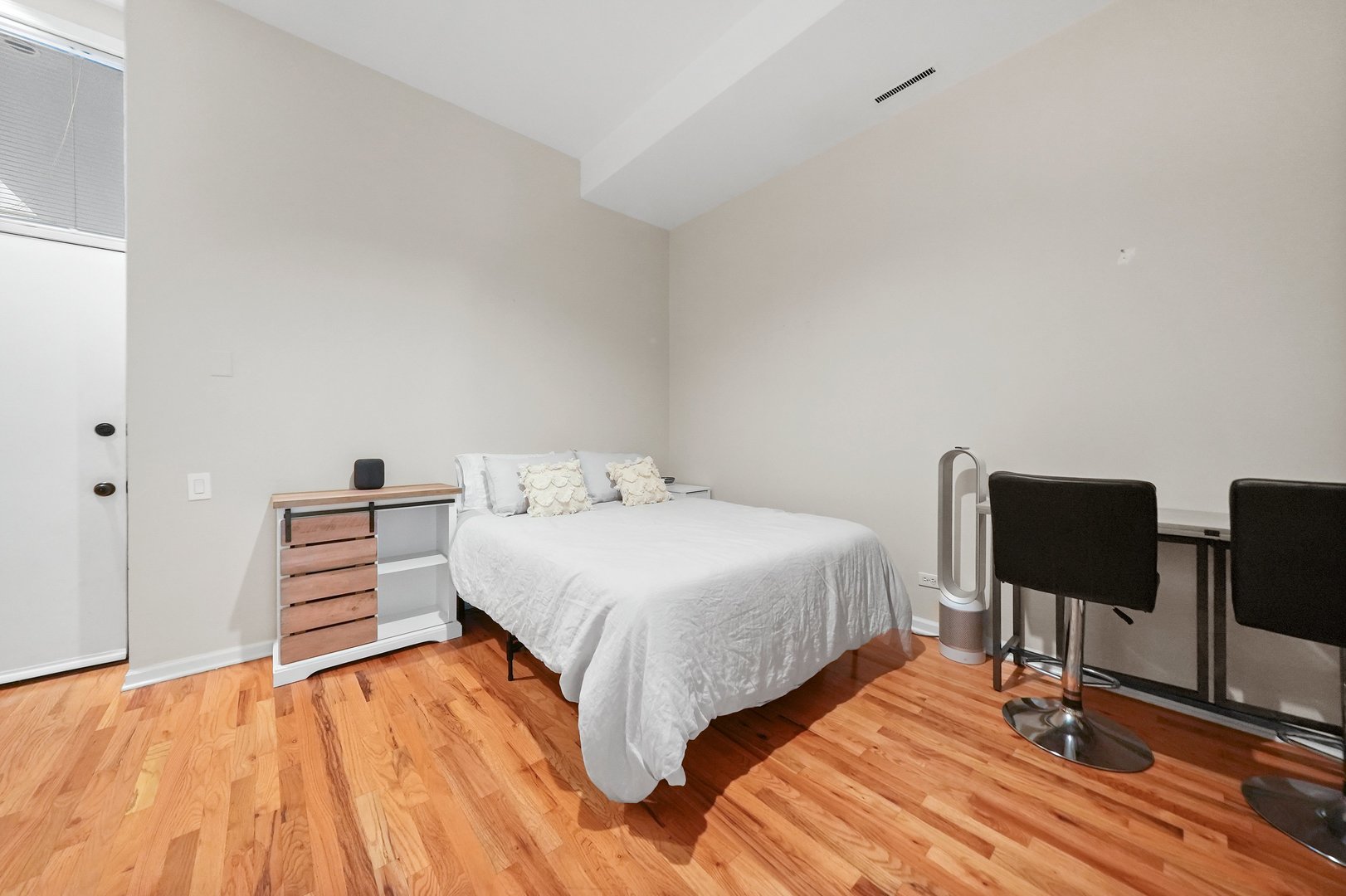 1448 North Orleans Street, Unit 2A Chicago, IL 60610 - Photo 25 of 35