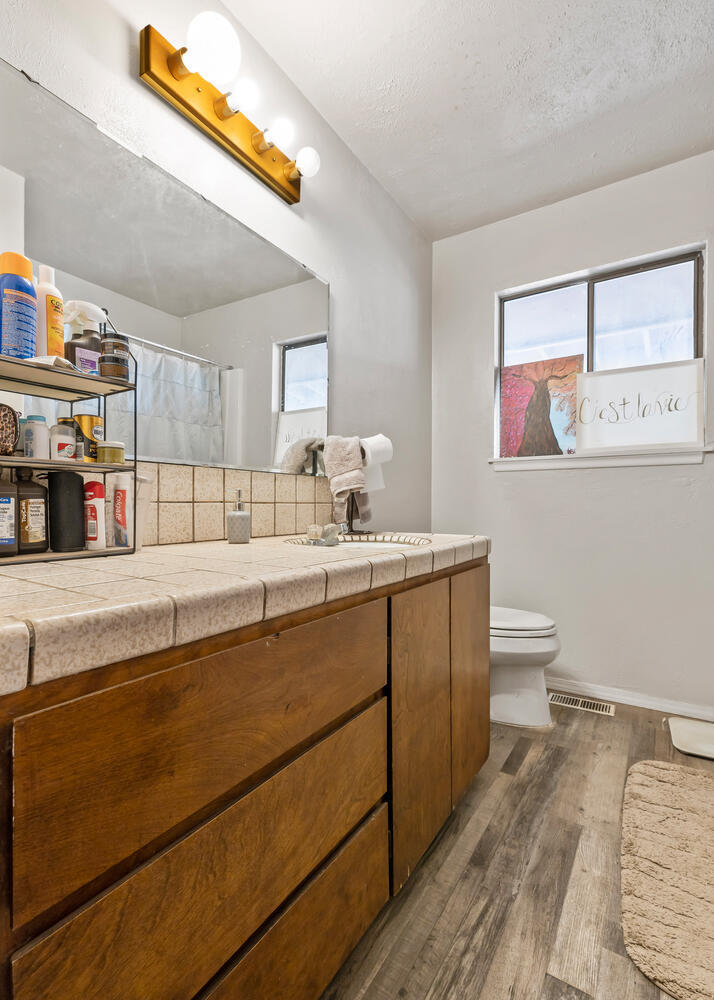 40613 Crystal Drive Three Rivers, CA 93271 - Photo 24 of 58 Main Bathroom