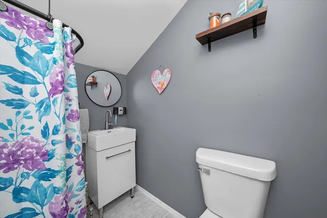 $325,000 | 31 East 155th Street, Harvey, IL 60426