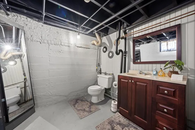 $325,000 | 31 East 155th Street, Harvey, IL 60426