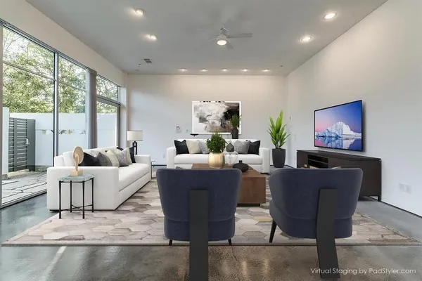 $6,500 | 30 Vanguard Way, Dallas, TX 75243