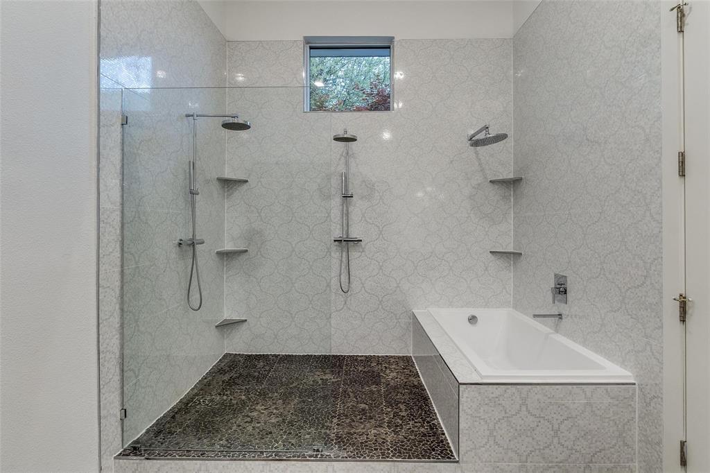 30 Vanguard Way Dallas, TX 75243 - Photo 9 of 22