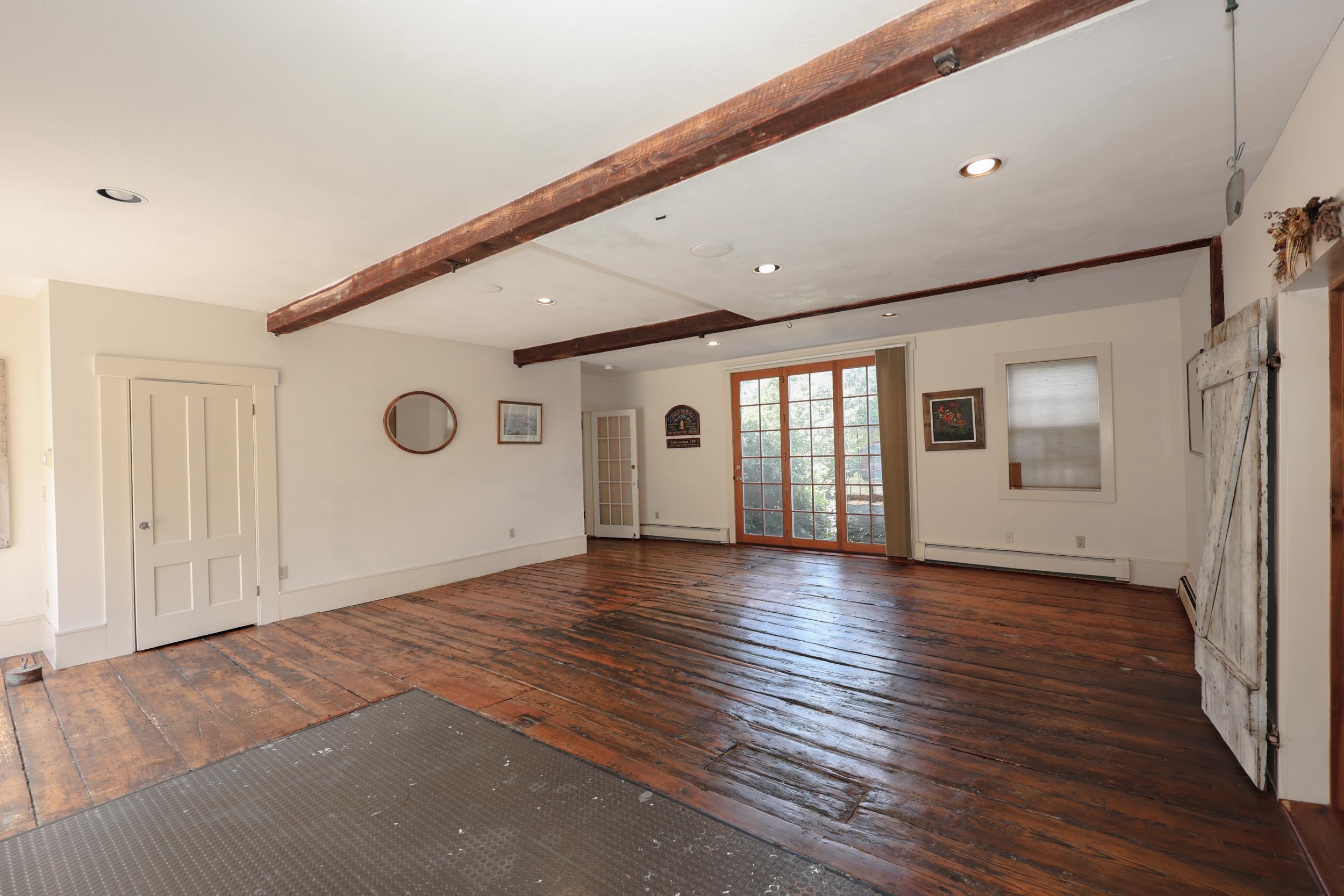 25 Pleasant Street Goffstown, NH 03045 - Photo 22 of 53