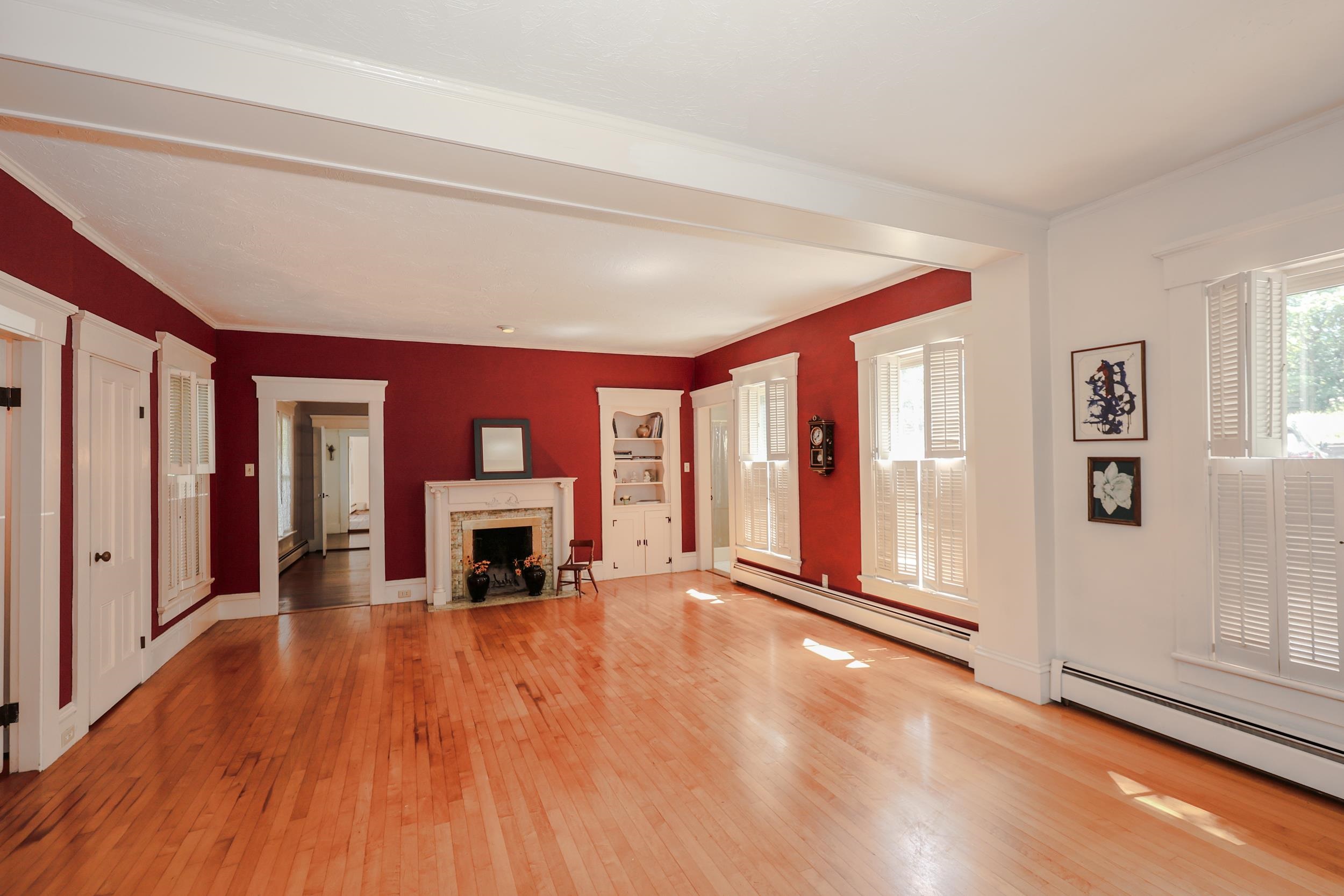 25 Pleasant Street Goffstown, NH 03045 - Photo 7 of 53