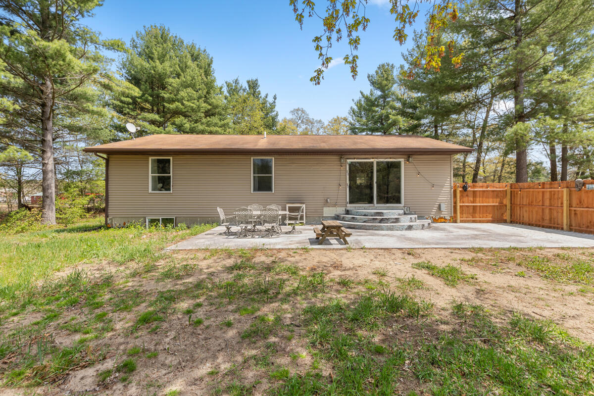 555 South Maple Island Road Muskegon, MI 49442 - Photo 15 of 22 Back of Home