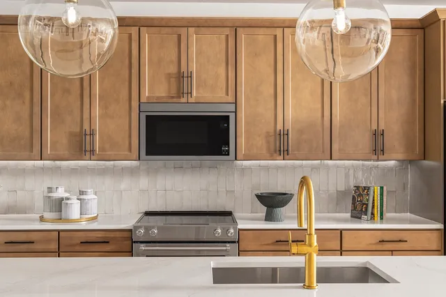 $609,000 | 828 42nd Avenue North, Nashville, TN 37209