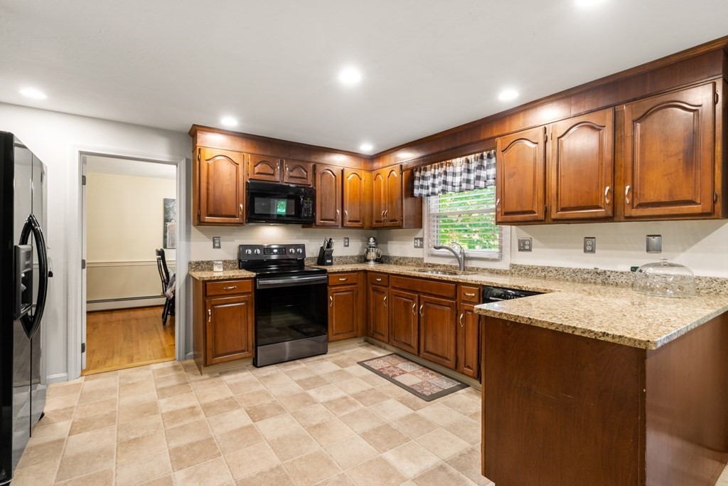 159 Ruggles Street Westborough, MA 01581 - Photo 11 of 36 Gallery Image 11