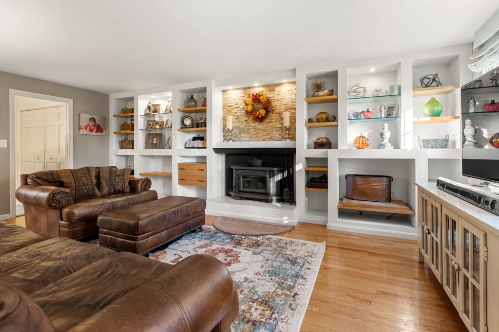 159 Ruggles Street Westborough, MA 01581 - Photo 8 of 36 Gallery Image 8