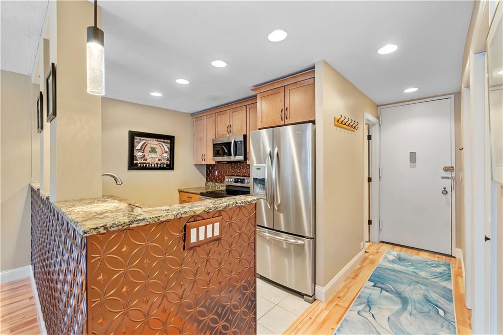 112 Washington Place, Unit 6D Pittsburgh, PA 15219 - Photo 16 of 33