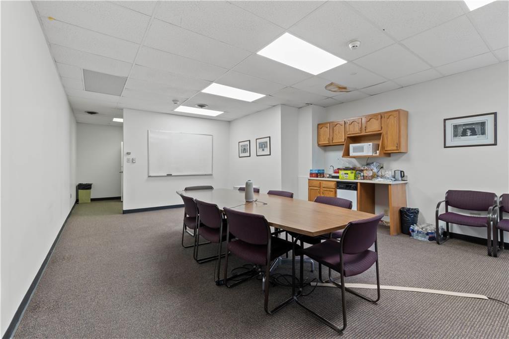 112 Washington Place, Unit 6D Pittsburgh, PA 15219 - Photo 24 of 33