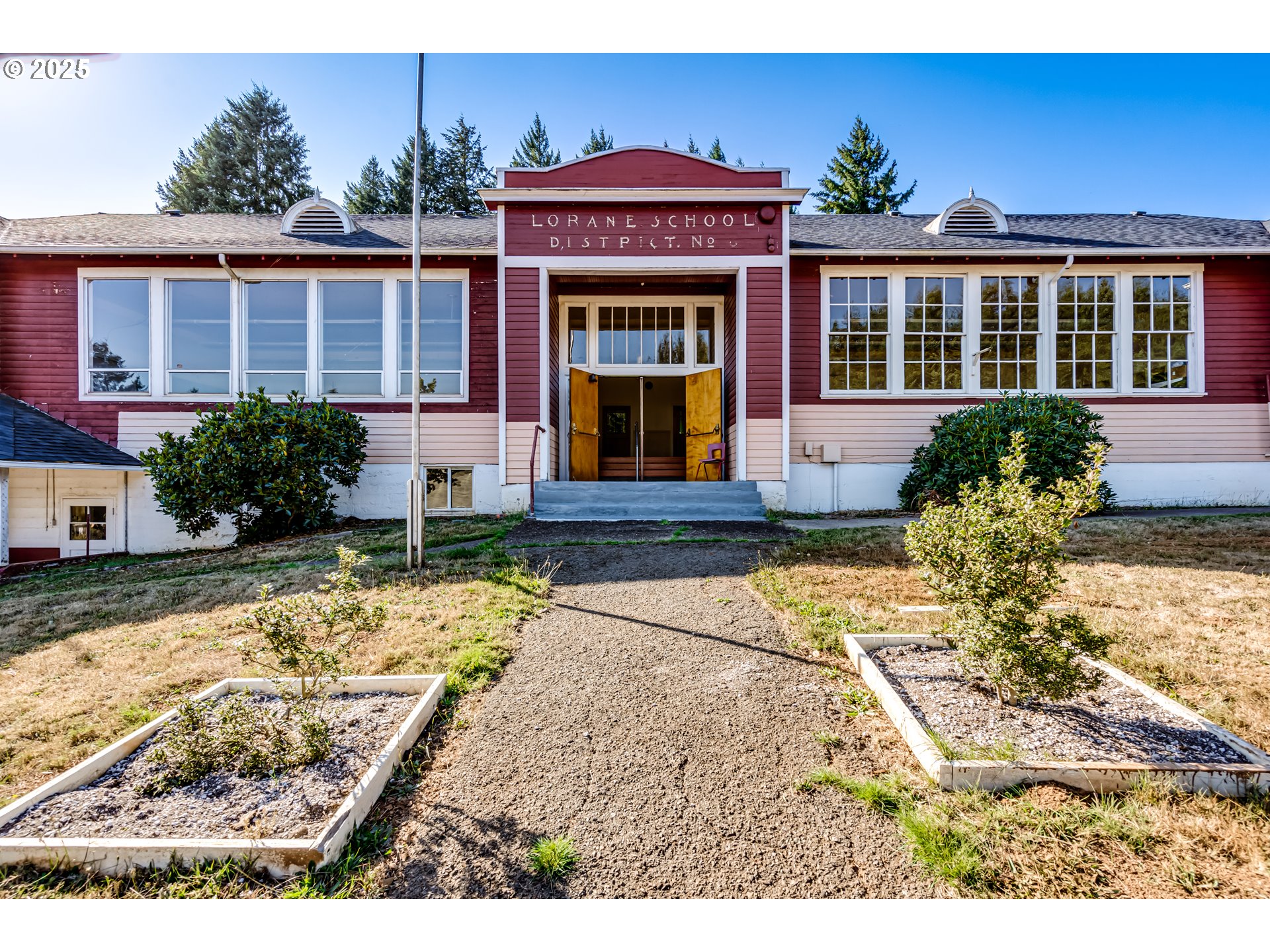 80304 Old Lorane Road Lorane, OR 97451 - Photo 14 of 31