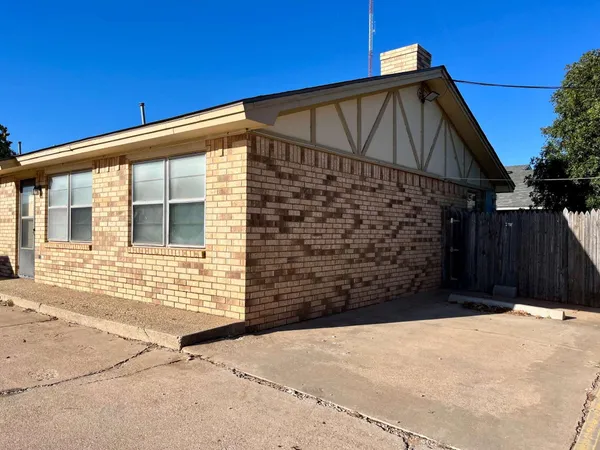 $900 | 2308 74th Street, Unit C3, Lubbock, TX 79423