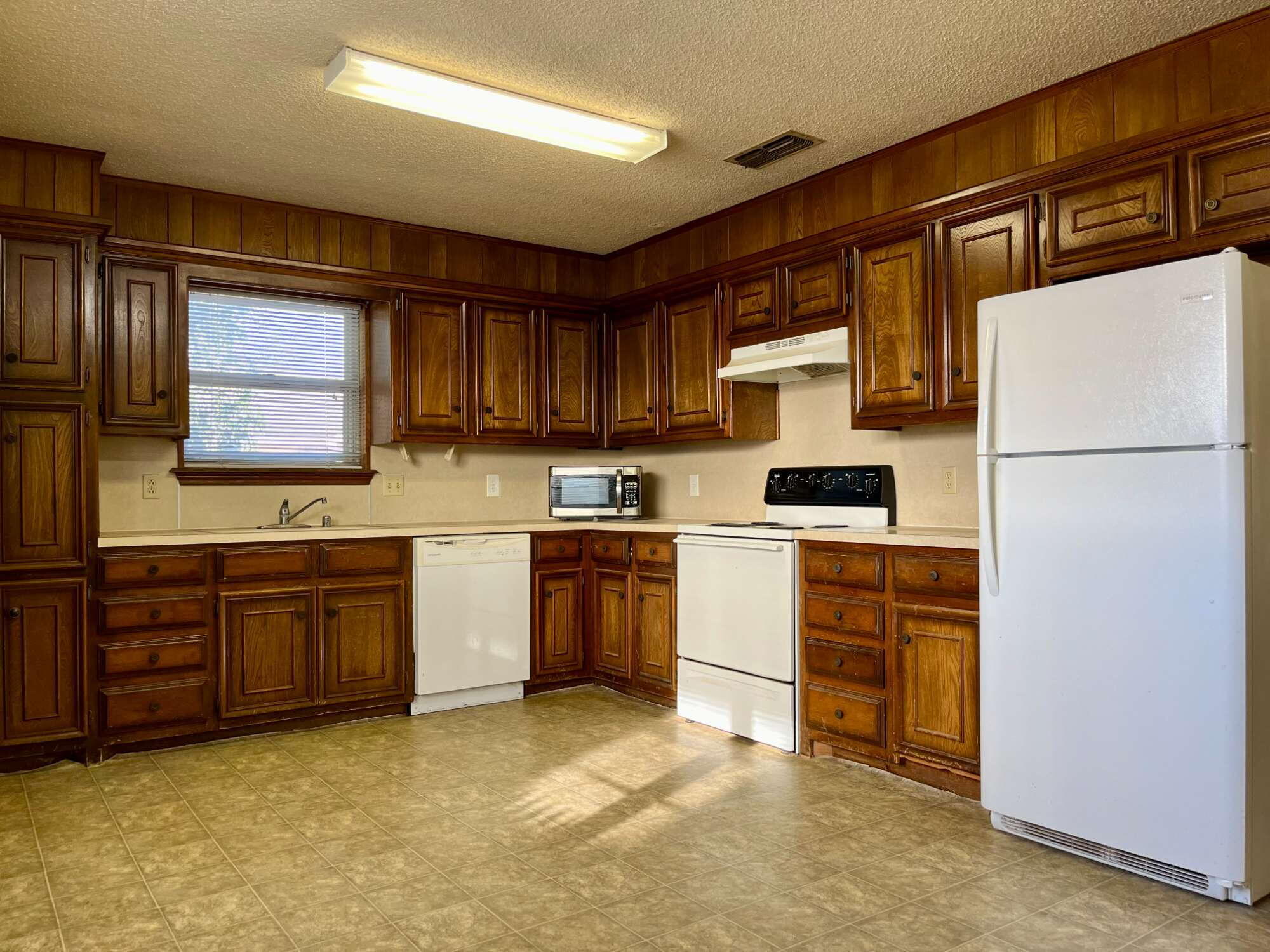 2308 74th Street, Unit C3 Lubbock, TX 79423 - Photo 6 of 18 original-5