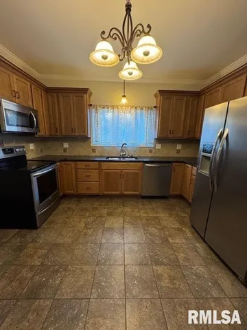 $139,500 | 103 West Park Street, Harrisburg, IL 62946