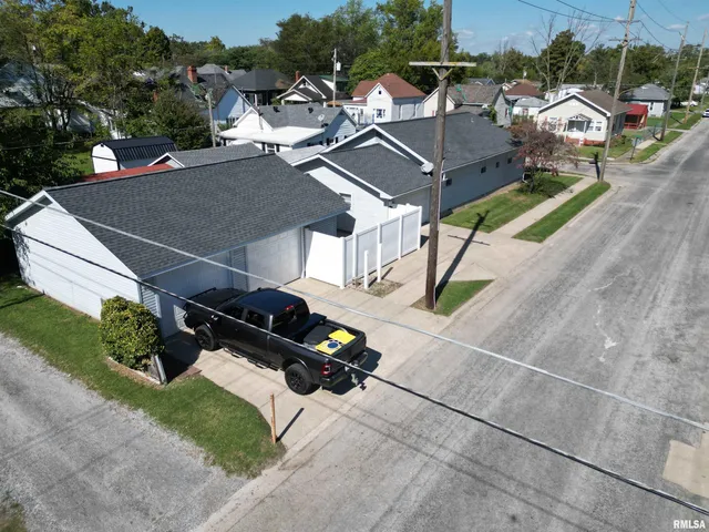 $139,500 | 103 West Park Street, Harrisburg, IL 62946