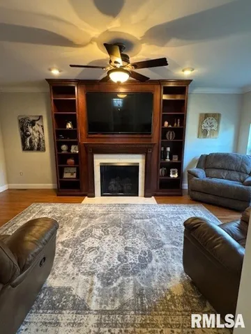 $139,500 | 103 West Park Street, Harrisburg, IL 62946