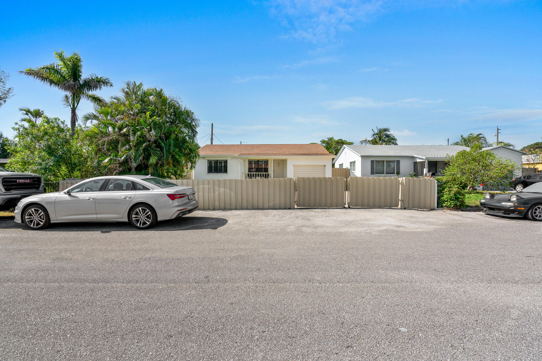 330 Anderson Road Lantana, FL 33462 - Photo 4 of 28 01__330_Anderson_Rd_1_mls