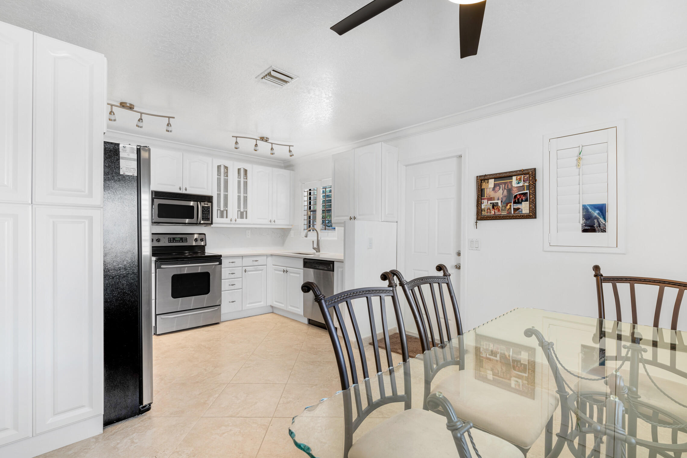 330 Anderson Road Lantana, FL 33462 - Photo 5 of 28 07__330_Anderson_Rd_7_mls