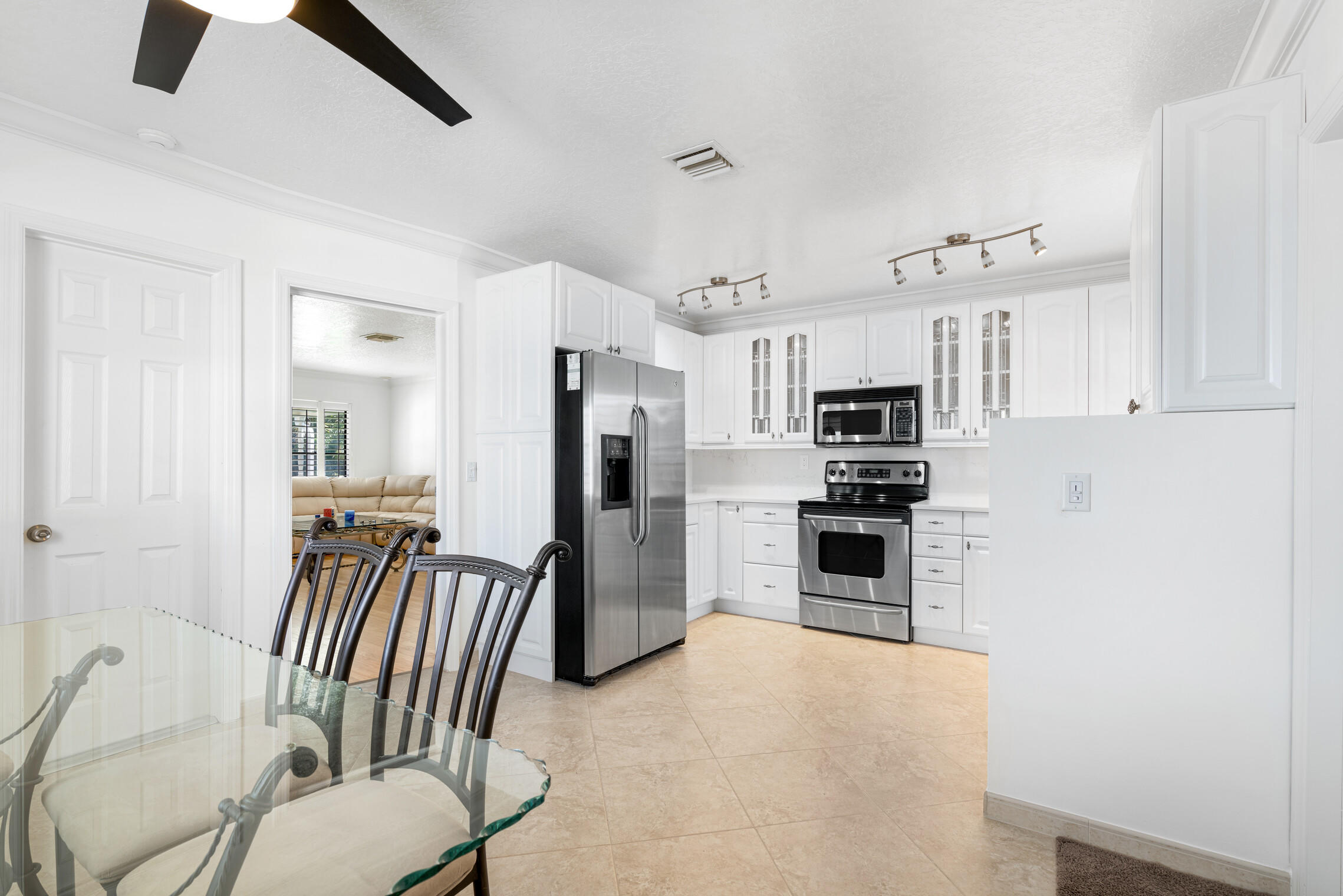 330 Anderson Road Lantana, FL 33462 - Photo 6 of 28 08__330_Anderson_Rd_8_mls