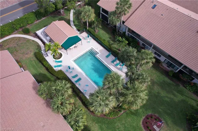 $388,000 | 3370 10th Street North, Unit 1308, Naples, FL 34103