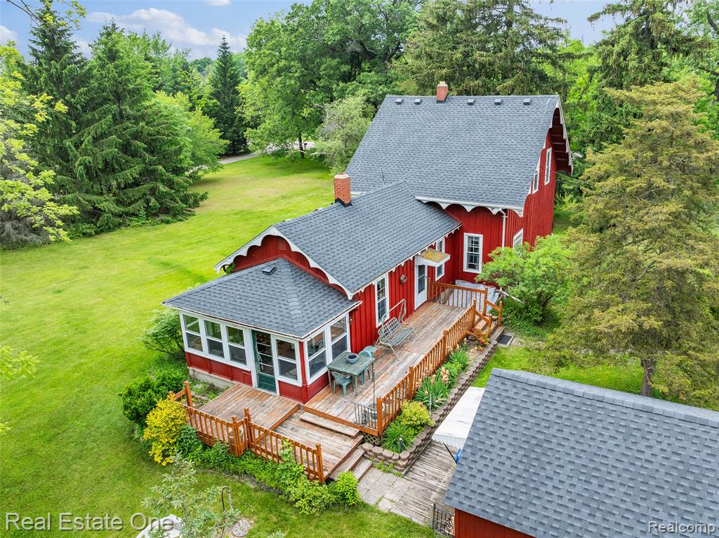 4730 Golf Club Road Howell, MI 48843 - Photo 1 of 28