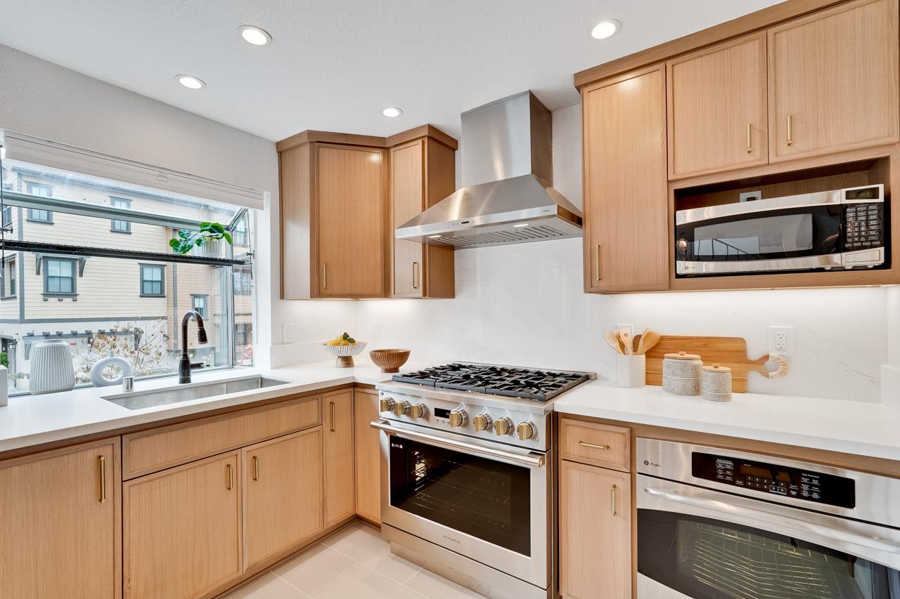 363 North Rengstorff Avenue, Unit 4 Mountain View, CA 94043 - Photo 18 of 54
