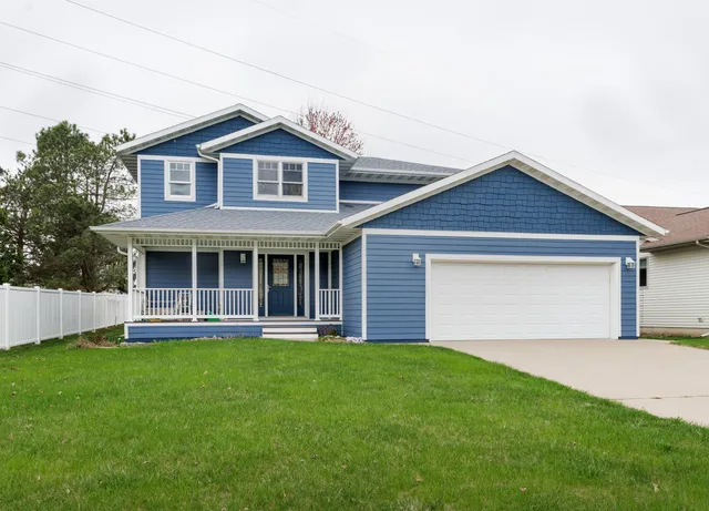$449,900 | 3506 33rd Street South, La Crosse, WI 54601