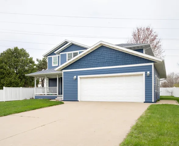 $449,900 | 3506 33rd Street South, La Crosse, WI 54601