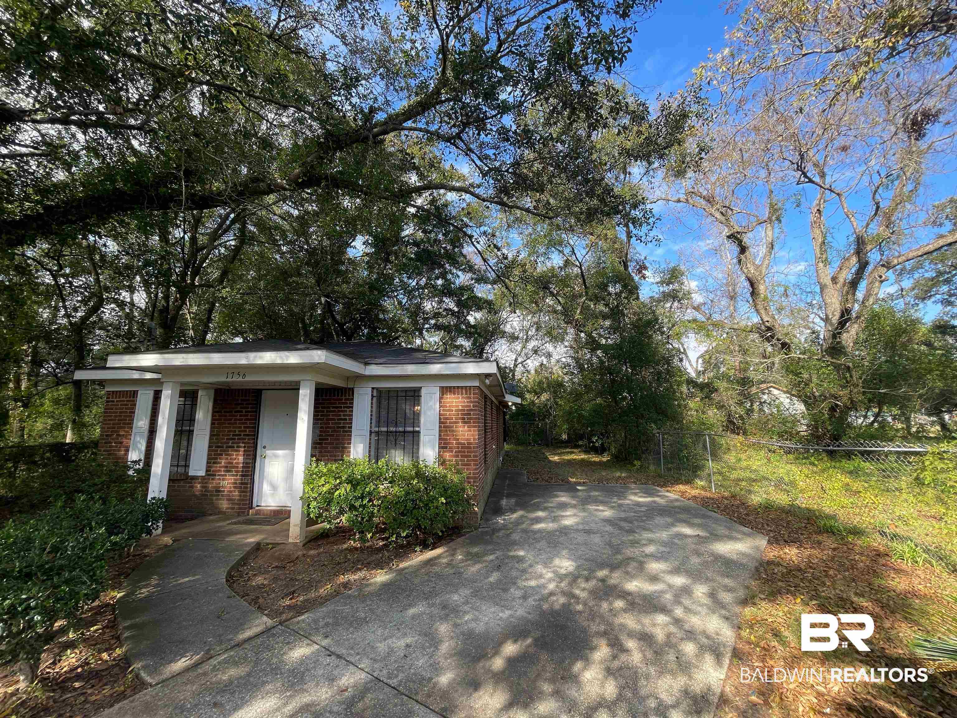 1756 Sligo Street Mobile, AL 36605 - Photo 2 of 27
