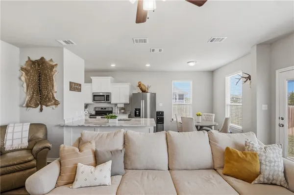 $2,100 | 2420 Lightfoot Lane, Bryan, TX 77803