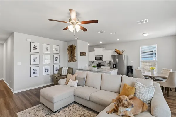 $2,100 | 2420 Lightfoot Lane, Bryan, TX 77803