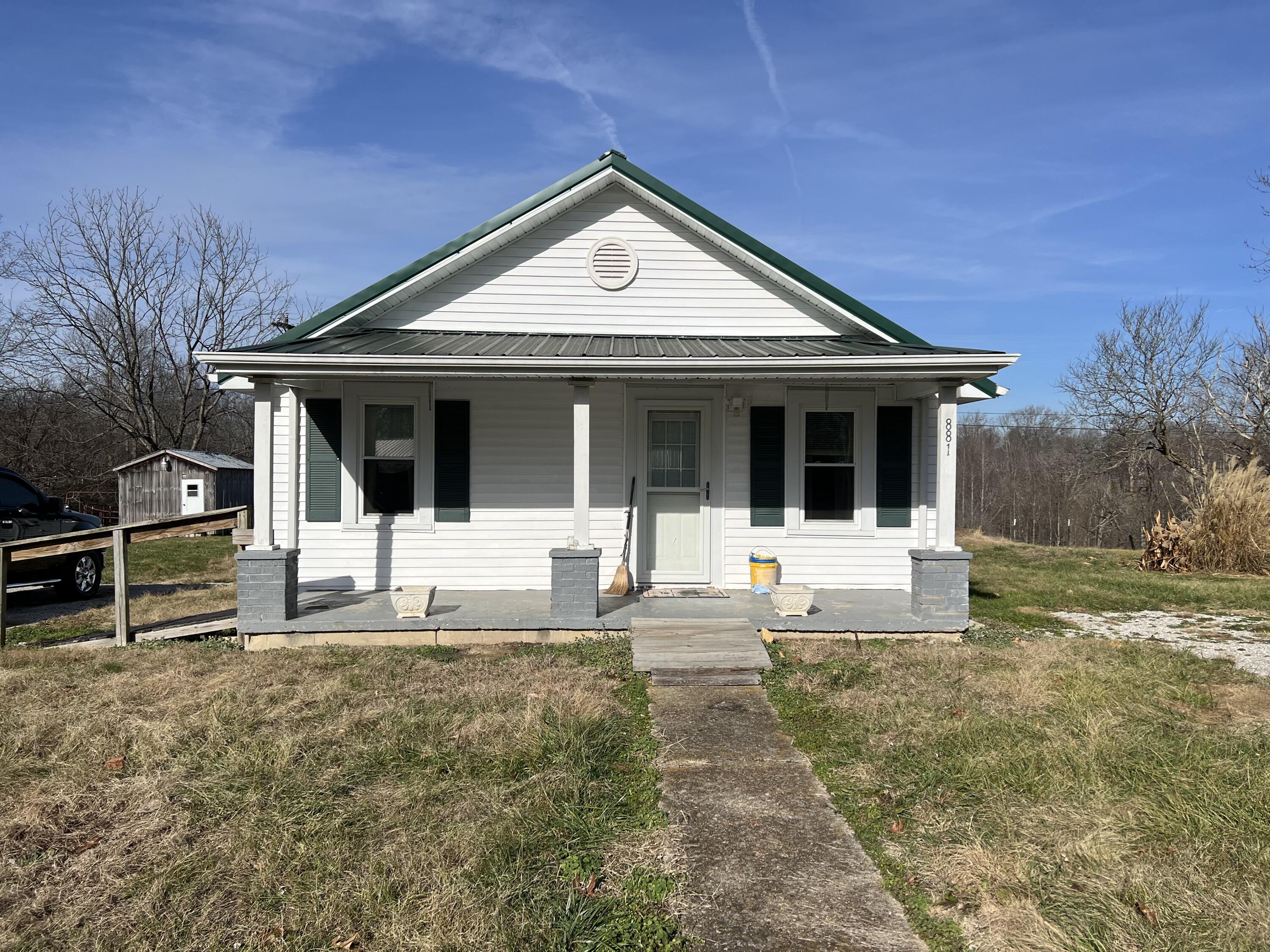 881 Walnut Hill Road Liberty, KY 42539 - Photo 2 of 46 IMG_6203