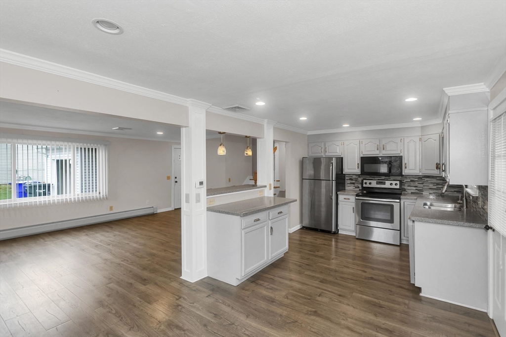 89 Garvey Drive Springfield, MA 01109 - Photo 11 of 34 Gallery Image 11