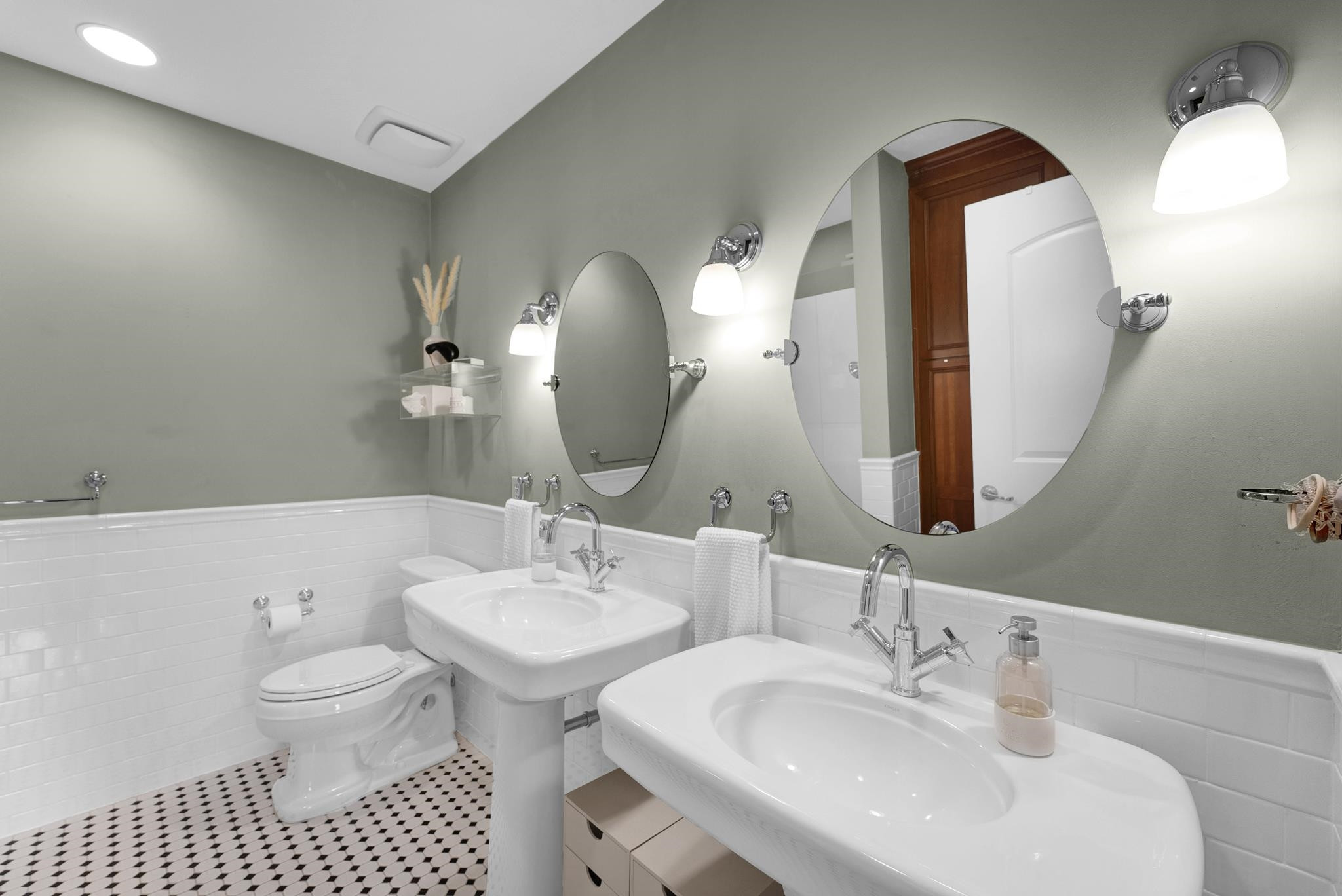 710 Independence Place, Unit 503 Raleigh, NC 27603 - Photo 26 of 38 Photo 26