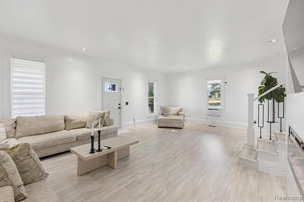 4121 Sheridan Road Flushing, MI 48433 - Photo 8 of 61 Gallery Image 8
