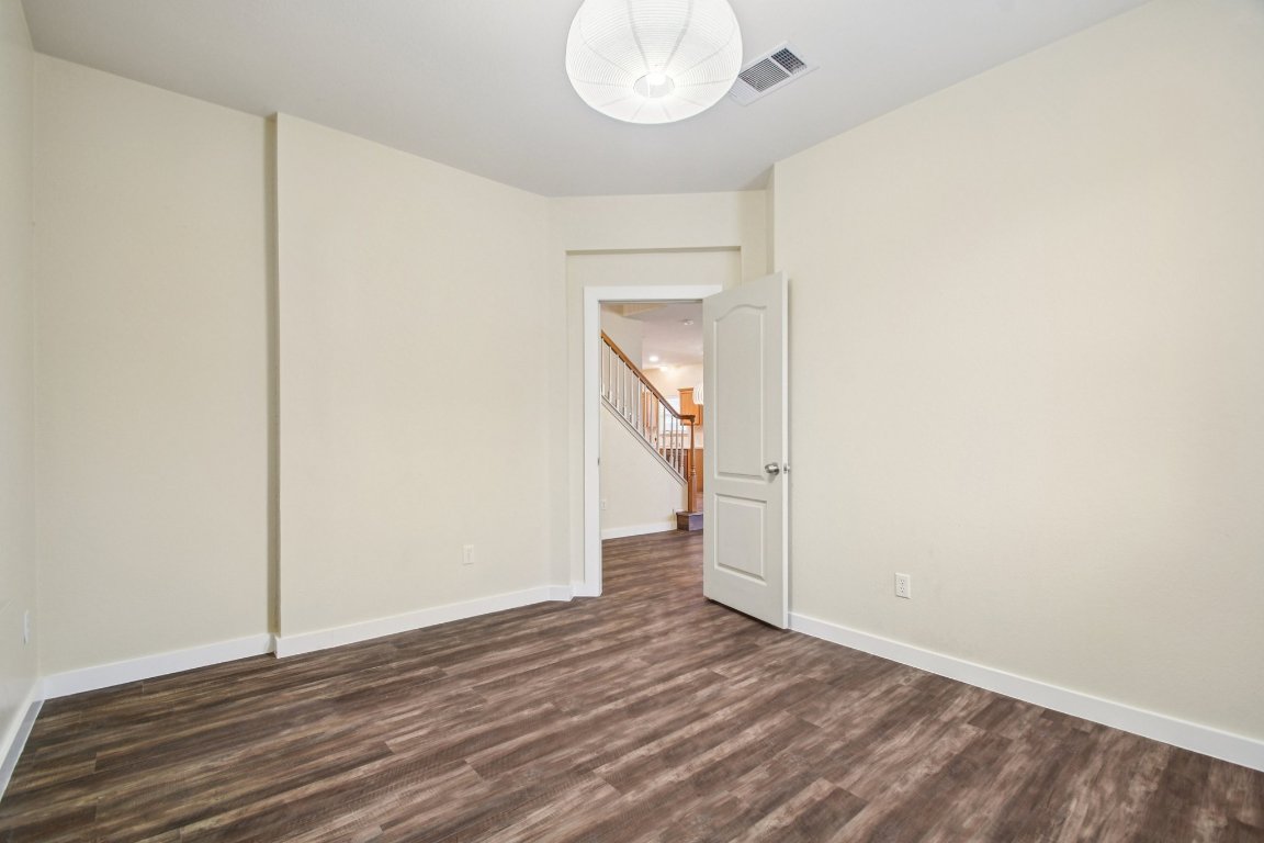 4508 Chesney Ridge Drive Austin, TX 78749 - Photo 11 of 31