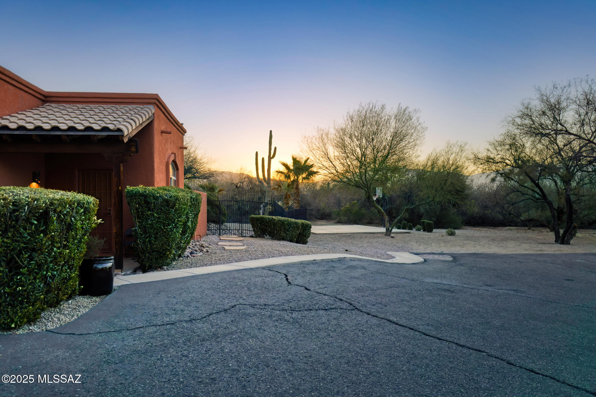9581 East Snyder Road Tucson, AZ 85749 - Photo 3 of 50 Gallery Image 3