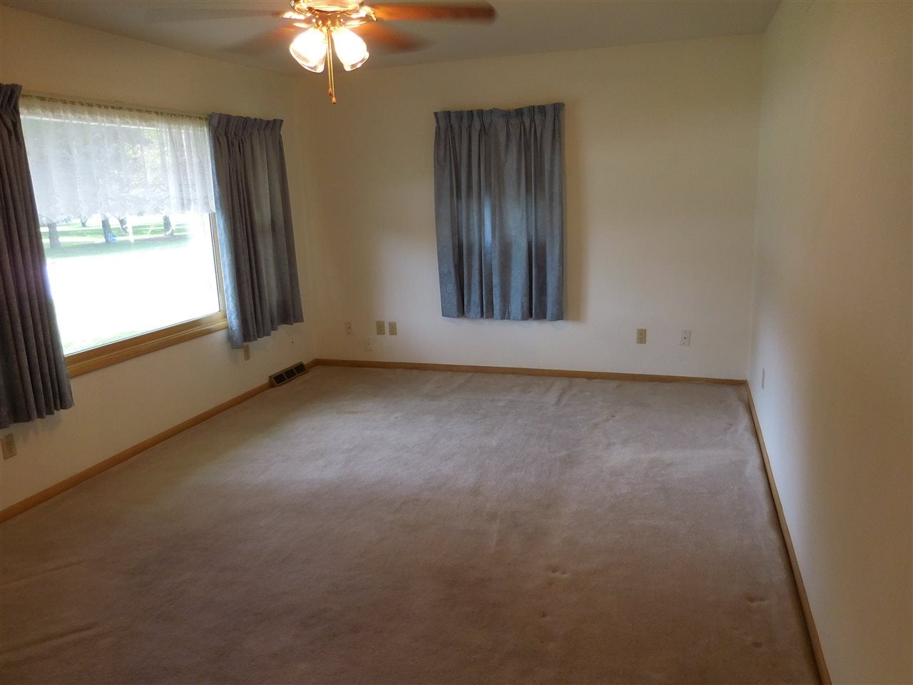 700 Main Street Hills, IA 52235 - Photo 8 of 21 Gallery Image 8