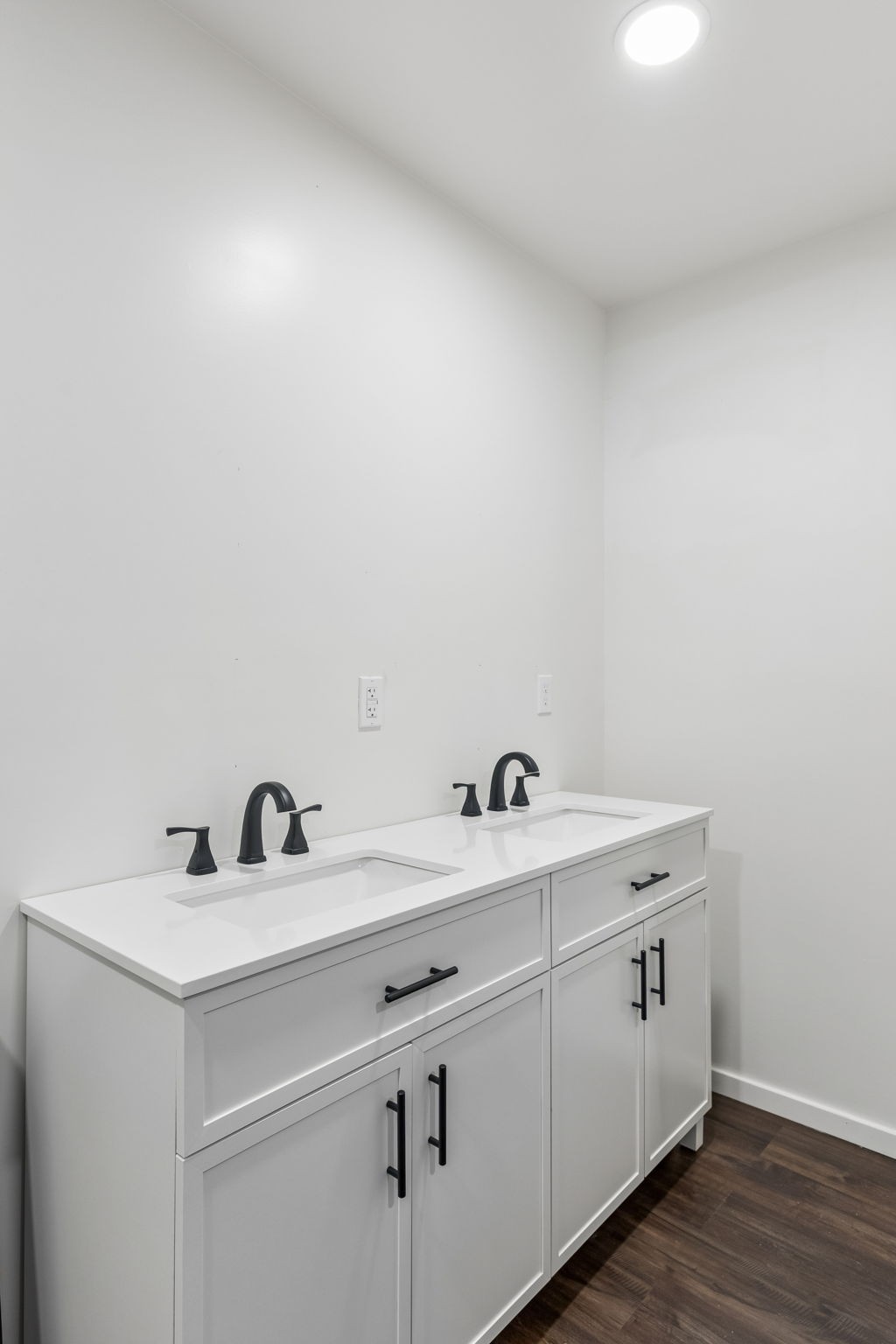 330 West Washington Street Pulaski, TN 38478 - Photo 26 of 36 a bathroom with a sink and vanity