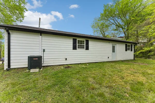 $198,000 | 330 West Washington Street, Pulaski, TN 38478