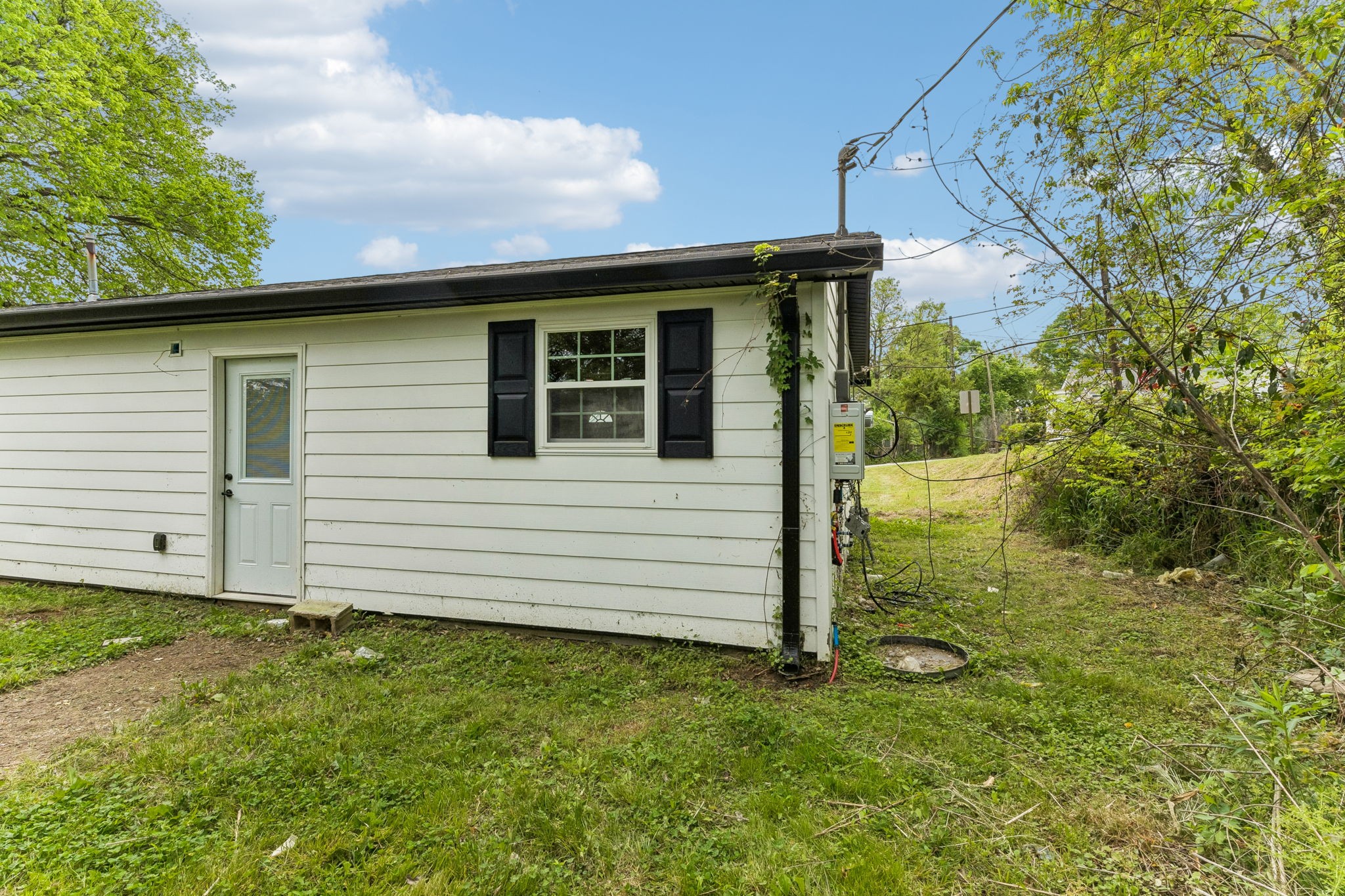 330 West Washington Street Pulaski, TN 38478 - Photo 36 of 36 a view of a backyard