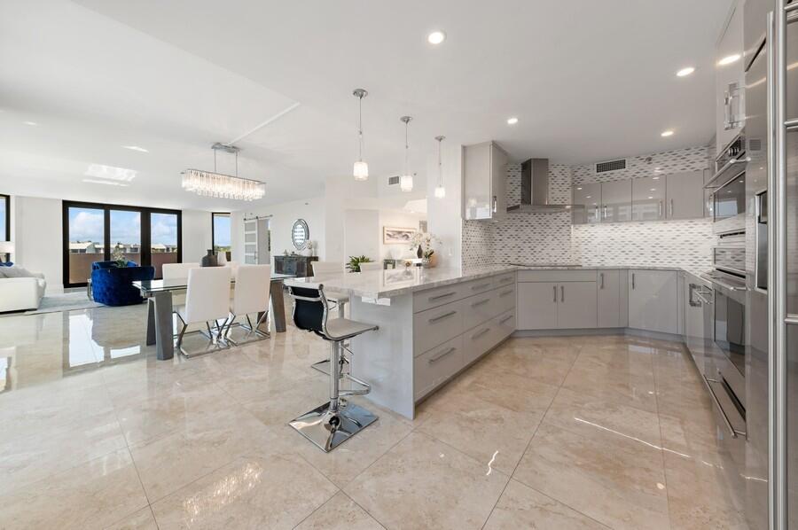 1401 South Ocean Boulevard, Unit 501 Boca Raton, FL 33432 - Photo 21 of 72 Kitchen