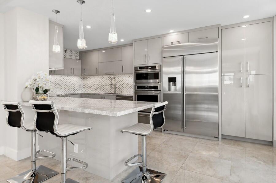 1401 South Ocean Boulevard, Unit 501 Boca Raton, FL 33432 - Photo 23 of 72 Kitchen