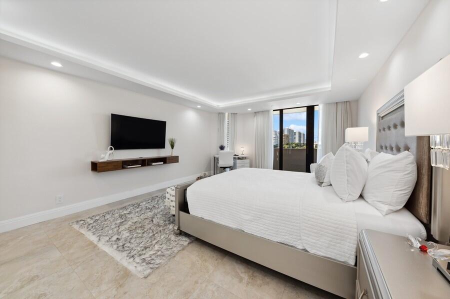 1401 South Ocean Boulevard, Unit 501 Boca Raton, FL 33432 - Photo 31 of 72 Primary Suite