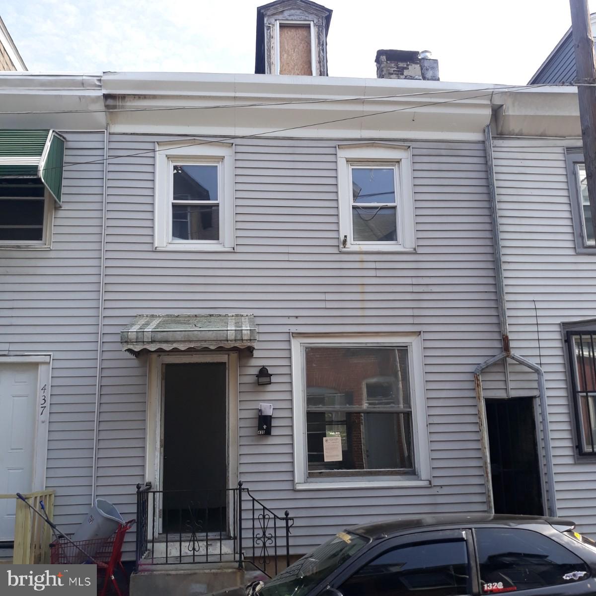 435 Locust Street Reading, PA 19604 - Photo 1 of 15 Gallery Image 1