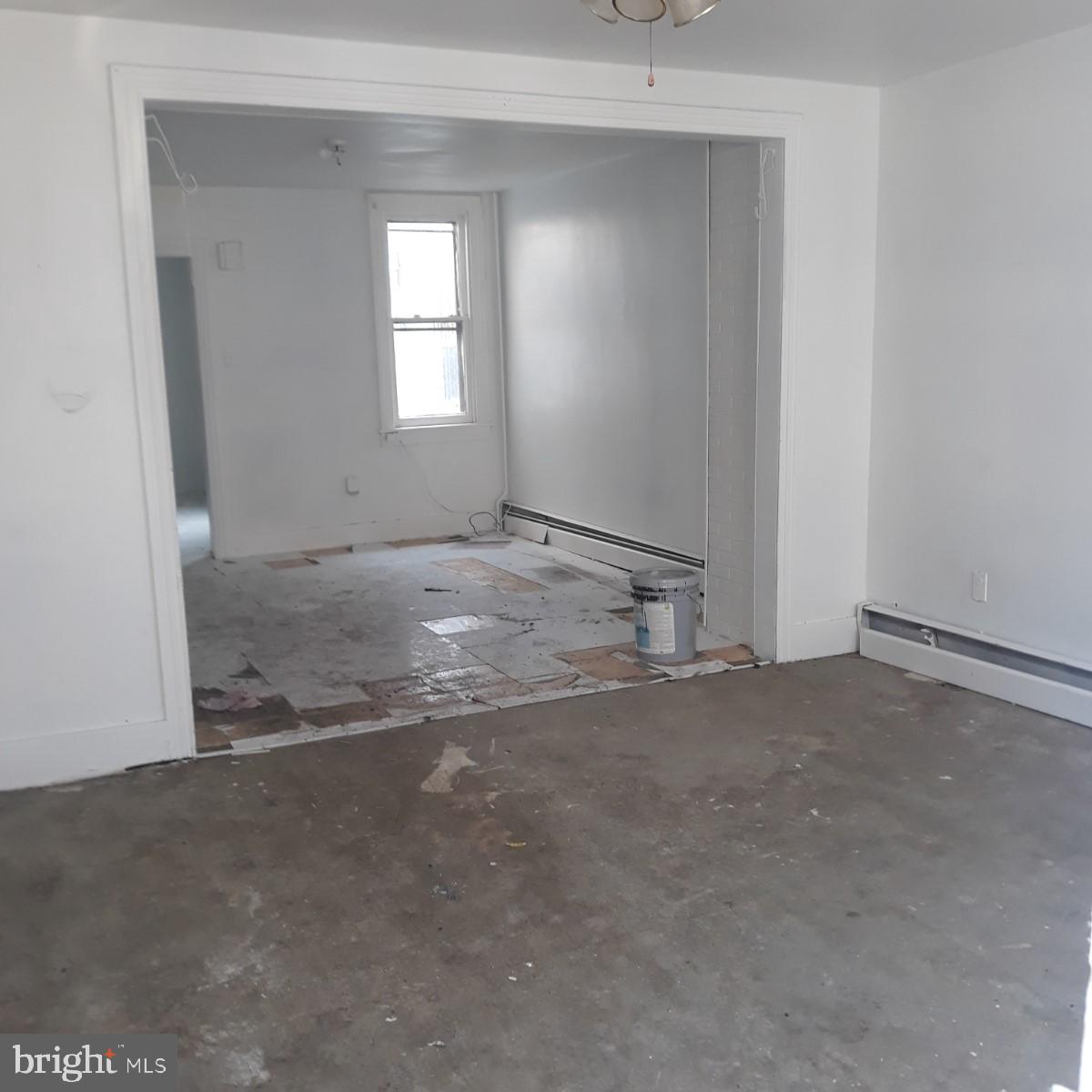 435 Locust Street Reading, PA 19604 - Photo 13 of 15 Gallery Image 13