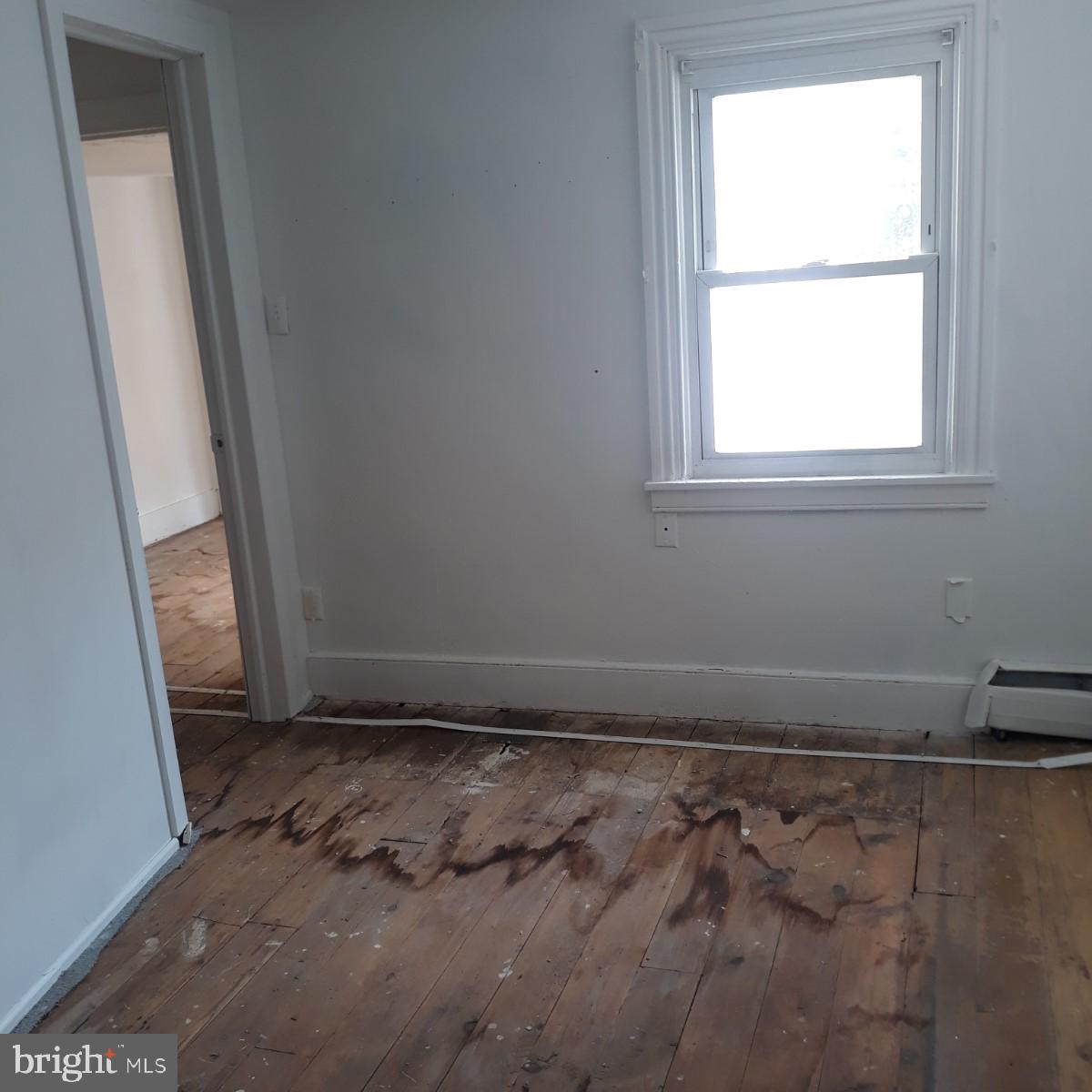 435 Locust Street Reading, PA 19604 - Photo 3 of 15 Gallery Image 3