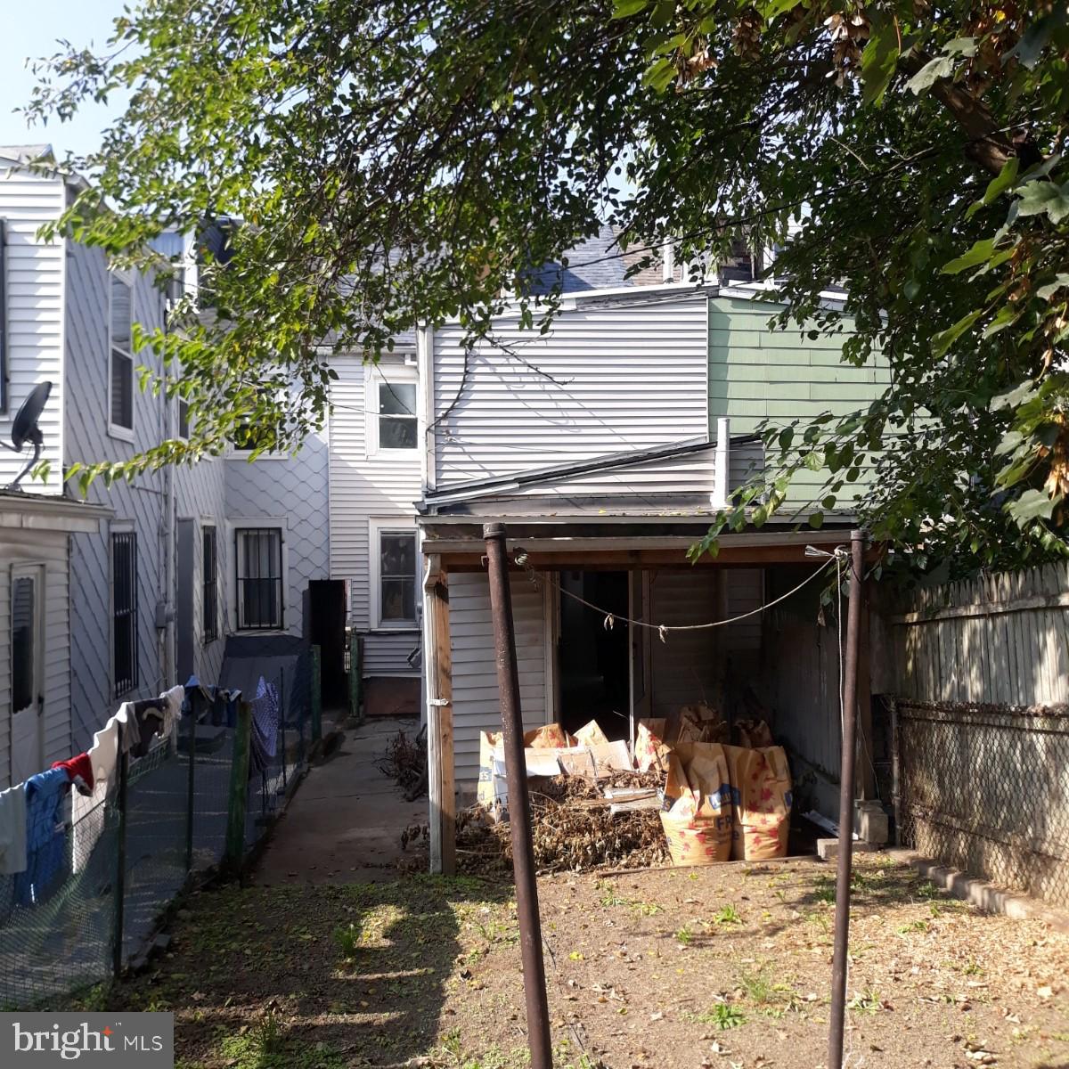 435 Locust Street Reading, PA 19604 - Photo 4 of 15 Gallery Image 4